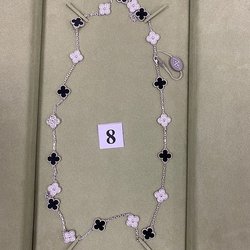 Пресечена попытка контрабанды элитных ювелирных изделий на 32 млн рублей в аэропорту Сочи