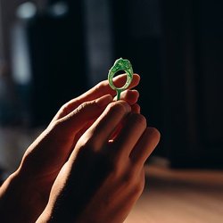 «585*Золотой» раскрывает производственные секреты: сеть запустила проект-экскурсию по собственному заводу