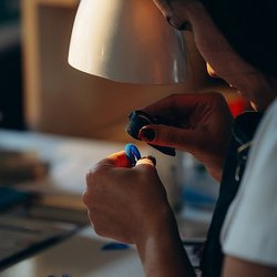 «585*Золотой» раскрывает производственные секреты: сеть запустила проект-экскурсию по собственному заводу