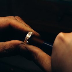 «585*Золотой» раскрывает производственные секреты: сеть запустила проект-экскурсию по собственному заводу