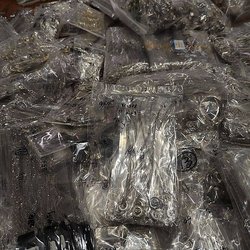 Таможенники Шереметьево пресекли масштабную попытку контрабанды серебряных изделий