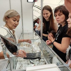 В Костроме открылся XXIII Ювелирный фестиваль «Золотое кольцо России 2022»