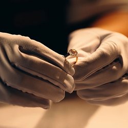 «585*Золотой» раскрывает производственные секреты: сеть запустила проект-экскурсию по собственному заводу