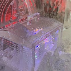 Ювелирный дом «Киэргэ» открыл новую экспозицию в ледовой пещере в Якутии