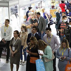Около 5000 человек посетили ювелирную выставку "JUNWEX Москва" в первый день открытия