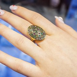 «Ювелирная Сибирь» приглашает частных посетителей и ювелирые салоны: 100 000 украшений, розыгрыш драгоценностей и деловая программа для экспертов