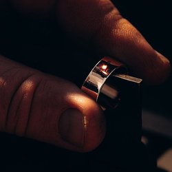 «585*Золотой» раскрывает производственные секреты: сеть запустила проект-экскурсию по собственному заводу