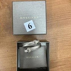 С Cartier в «зелёный» коридор: в Сочи задержали контрабандистку из ОАЭ