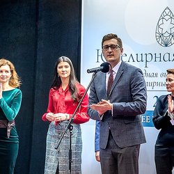 В Новосибирске открылась оптово-розничная выставка "Ювелирная Сибирь"