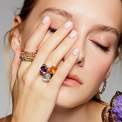 Ювелирные украшения: тренды, символика, актуальные сочетания