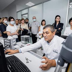 Делегация стран ЕАЭС ознакомилась с процессом опробования, анализа и клеймения ювелирных изделий в Республике Казахстан
