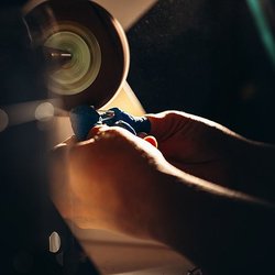 «585*Золотой» раскрывает производственные секреты: сеть запустила проект-экскурсию по собственному заводу