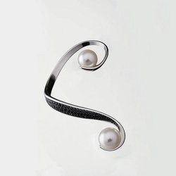 «Carpe Diem» от Инны Ческидовой: Инновационная керамика в оправе из бриллиантов»