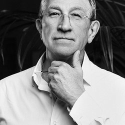 Участник II Всероссийского конкурса дизайна ювелирных украшений: Геннадий Ладонов