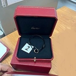 С Cartier в «зелёный» коридор: в Сочи задержали контрабандистку из ОАЭ