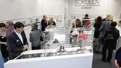 Ювелирный ритейлер Sokolov ожидает 56%-го роста годовой выручки