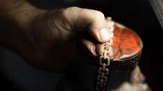 От эскиза до миллиона украшений: Сбер и ювелирный дом «Нефрит» рассказали историю успеха донского бренда