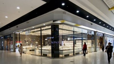 В Санкт-Петербурге открылся обновленный фирменный магазин MIUZ