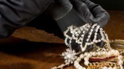 В Нижнекамске ограблен ювелирный магазин