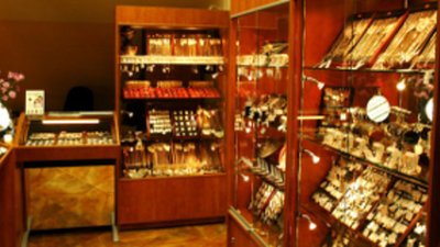 В Тверской области ограбили ювелирный магазин