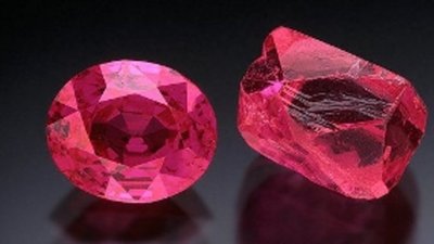 Сотрудники «Таджикгеологии» подозреваются в краже драг. камней