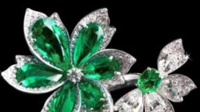 Британский ювелирный Дом David Morris создал коллекцию украшений с изумрудами к своему 50-летию