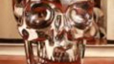 Гигантский череп Die To Live Swarovski