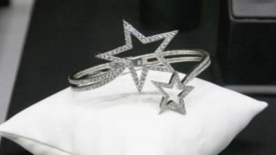 Браслет стоимостью 130 тысяч гривен презентовали в Киеве