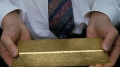 Сорос успел продать золото перед падением в апреле