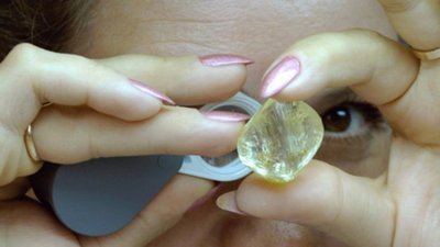 Минфин продал алмазы «специальных размеров»