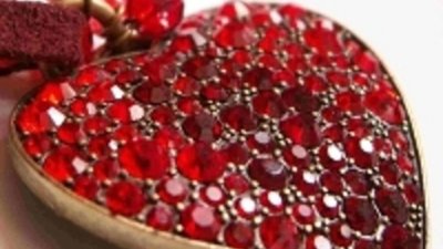 Изготовление ювелирных изделий с их последующей реализацией не подпадает под ЕНВД