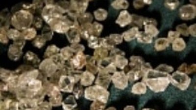 Цены на алмазы и задыхающиеся ювелирные продажи