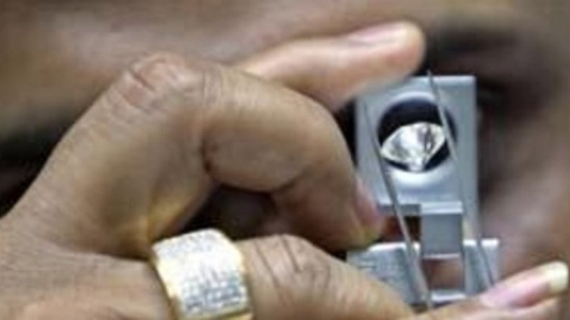 IDI будет проводить обучение специалистов по огранке алмазов в Зимбабве