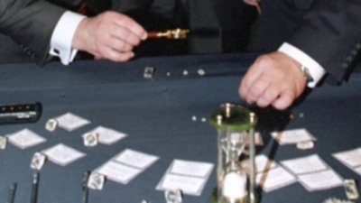 Российские огранщики снижают закупки алмазов «Алросы»