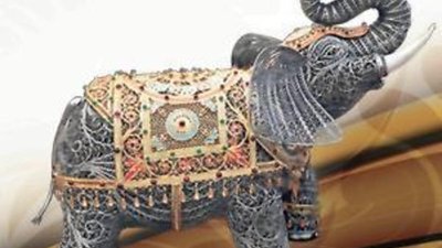 Орхидеи и слоны - на ювелирной выставке в Костроме