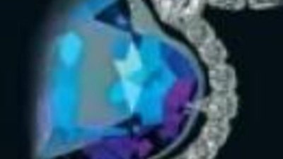 В Донецке представили копию колье "Сердце Океана"