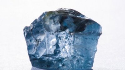 В ЮАР нашли редкий голубой алмаз