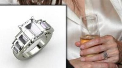 Ювелиры массово копируют кольцо Анжелины Джоли