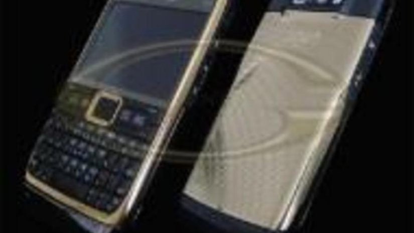 Nokia E71 стала золотой