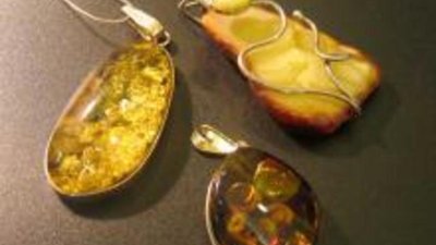 Из Калининграда знаменитости часто увозят янтарь