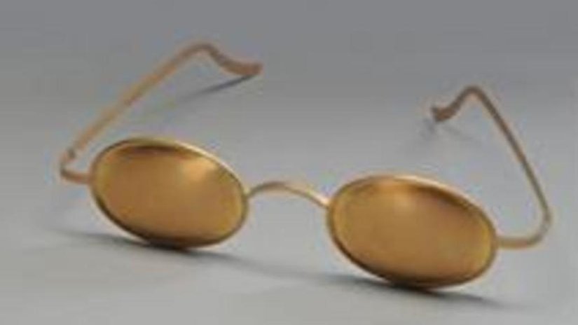 Новые золотые очки LE05