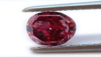 Уникальный красный бриллиант был привезён в Красноярск