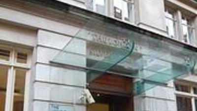 Серебро от «London Silver Vaults»