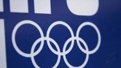 "Адамас" презентовал олимпийские украшения в Каннах