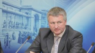 Эдуард Уткин: ювелирная отрасль потеряет 500 млн рублей при повышении государственных пошлин за опробование и клеймение ювелирных изделий.