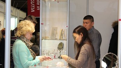 Наряди себя к лету! Таков девиз X оптово-розничной  выставка «УралЮвелир – Весна», которая открывается в Екатеринбурге 6 – 10 апреля.