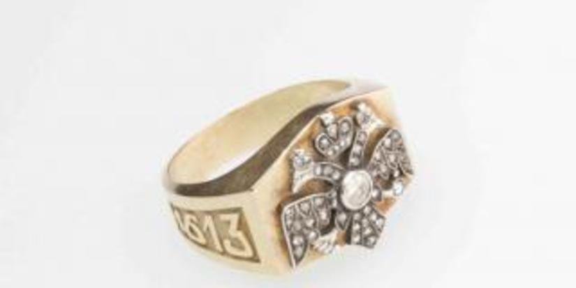На Втором антикварном аукционе продан подарочный перстень от кабинета Его Императорского Величества за 1 млн. 380 тыс. руб.