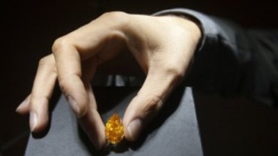 Ювелирные магазины не смогут торговать поддельными бриллиантами