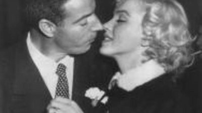 Обручальное кольцо Монро подешевело