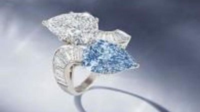 Кольцо с голубым бриллиантом продано